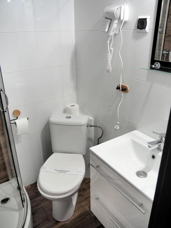 Hotel Awis Kutno Eksteriør bilde